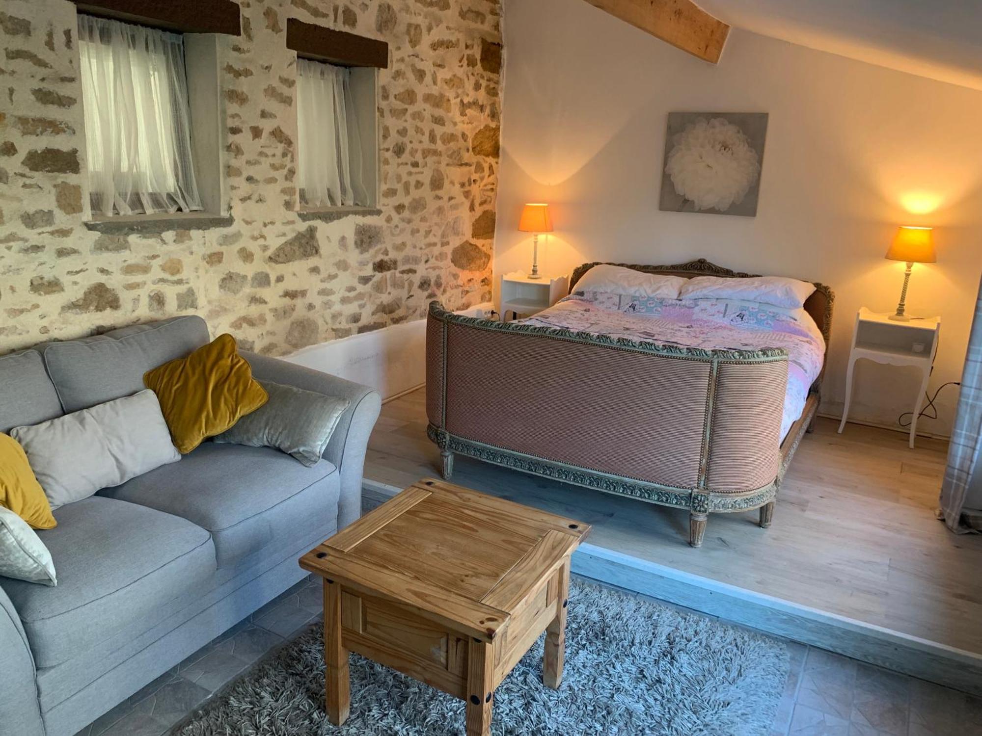 Apartment L'atelier Aux Fleurs Sauvages Rebeuse Full Of Nature *